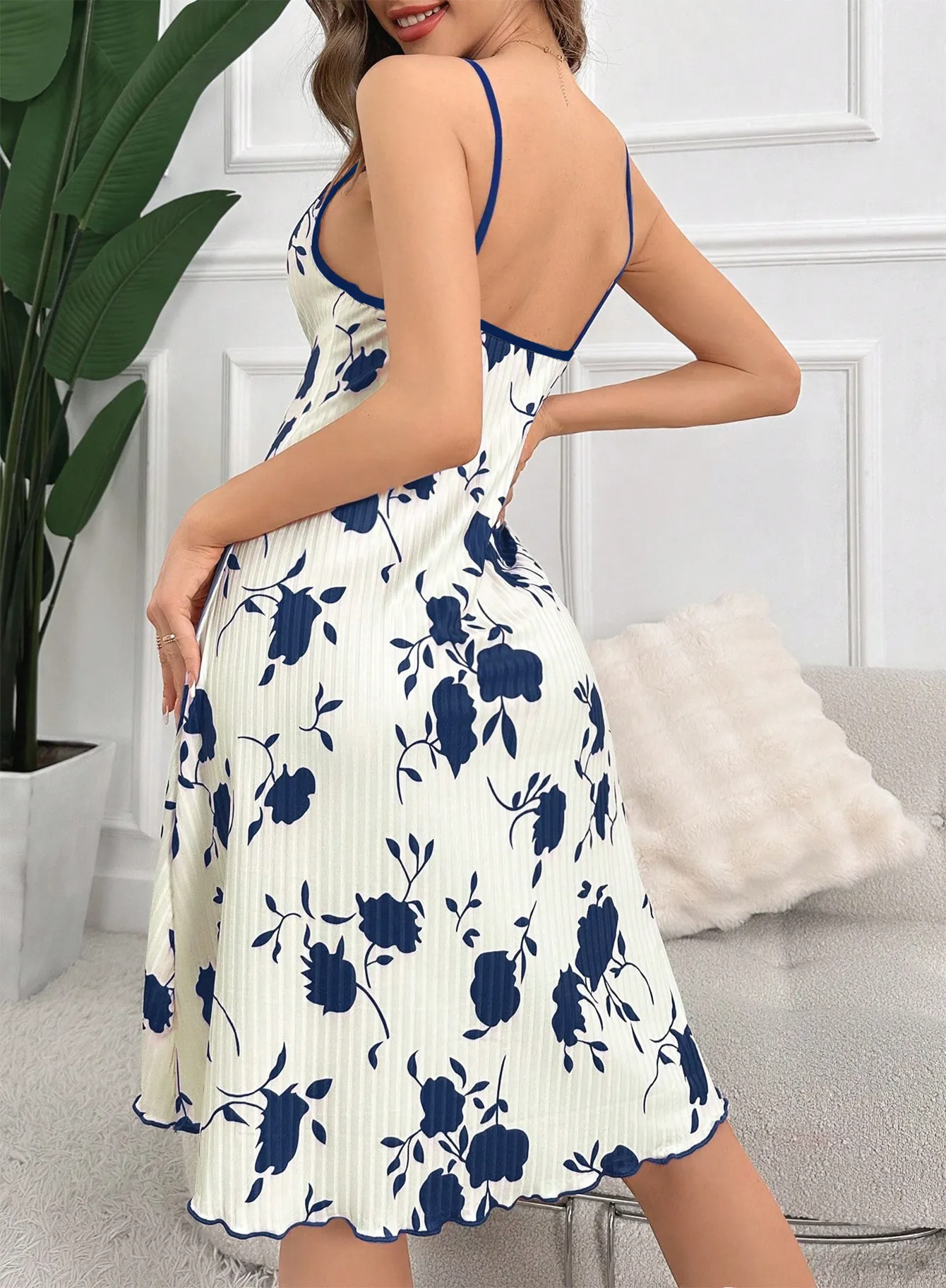 Europe & US Cross-Border Women's Printed Camisole Loungewear Dress, Sexy Casual Nightgown with Front Tie Detail · Wholesale · OEM · Worldwide Shipping - Detail 3