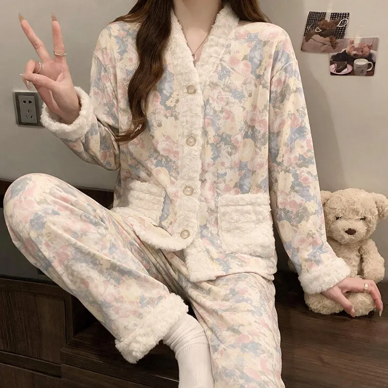 German Velvet Warm Pajamas Women Autumn Winter 2026 New Long Sleeve Long Pants Sweet Style Floral Loungewear Loose Set · Wholesale · OEM · Worldwide Shipping - View 1