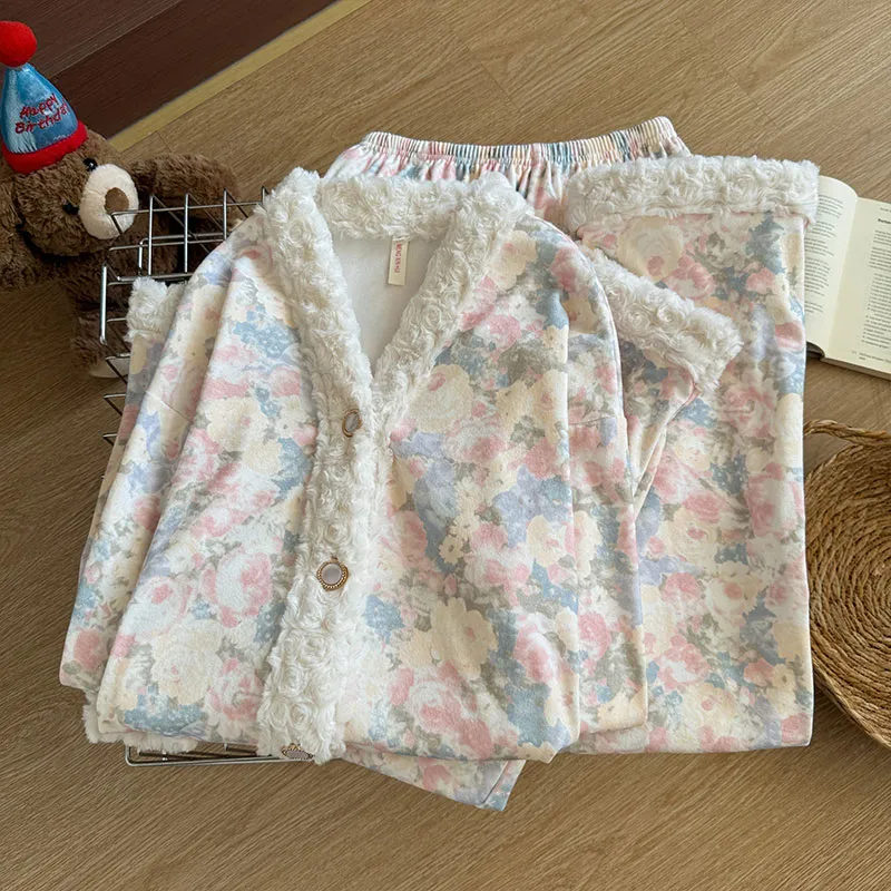 Pyjama de nuit chaud en velours polaire pour femme Automne Hiver 2026 Nouveauté Manches longues Pantalon long Style princesse douce et sucrée Vêtement d'intérieur Ensemble ample · Grossiste · OEM · Mondial - View 3