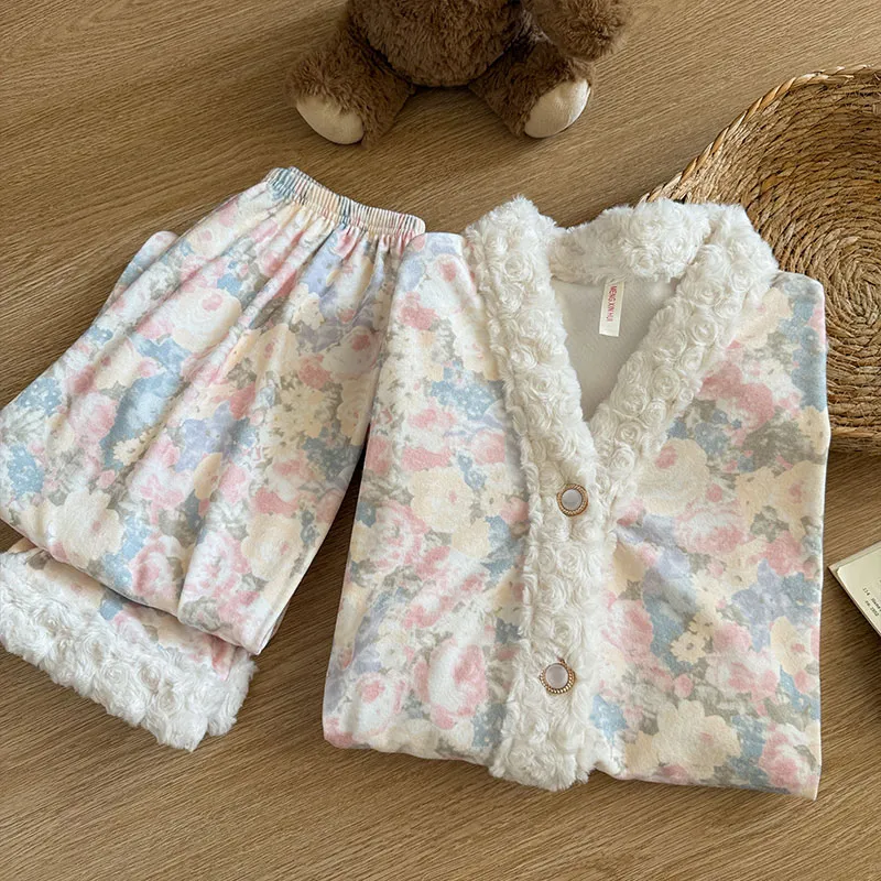 Pyjama de nuit chaud en velours polaire pour femme Automne Hiver 2026 Nouveauté Manches longues Pantalon long Style princesse douce et sucrée Vêtement d'intérieur Ensemble ample · Grossiste · OEM · Mondial - View 4