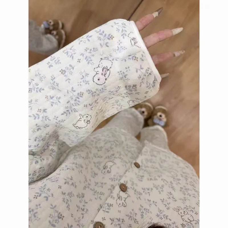 고급스러운 긴팔 카툰 잠옷 여성 2026년 신상 봄가을 시즌 외출복 가능 꽃토끼 · 도매 · OEM · 전 세계 배송 - View 1