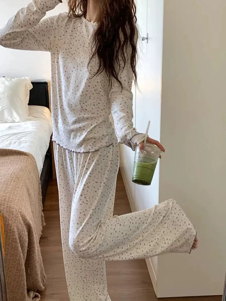 Nouvelle collection printemps-automne pyjama femme à rayures et jacquard, ensemble de maison à manches longues et pantalon long, style frais et floral vert · Grossiste · OEM · Mondial