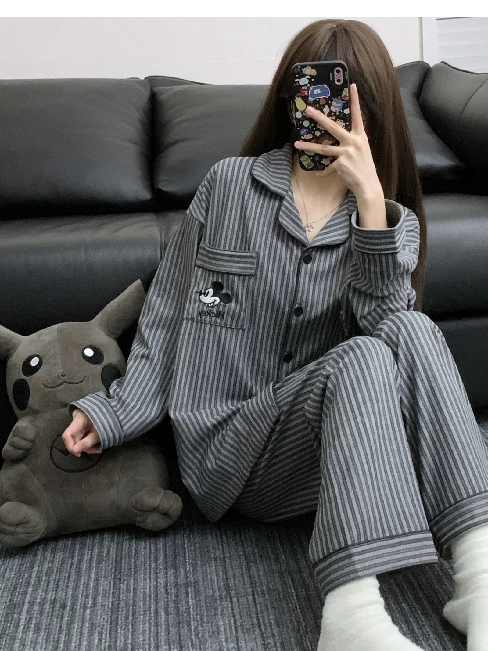 Piyama Pasangan Hangat Bergaris Mickey Versi Korea Bahan Dralon untuk Wanita Musim Gugur Musim Dingin Tebal Longgar Setelan Pria Pakaian Rumah · Grosir · OEM · Pengiriman Global - Detail 8