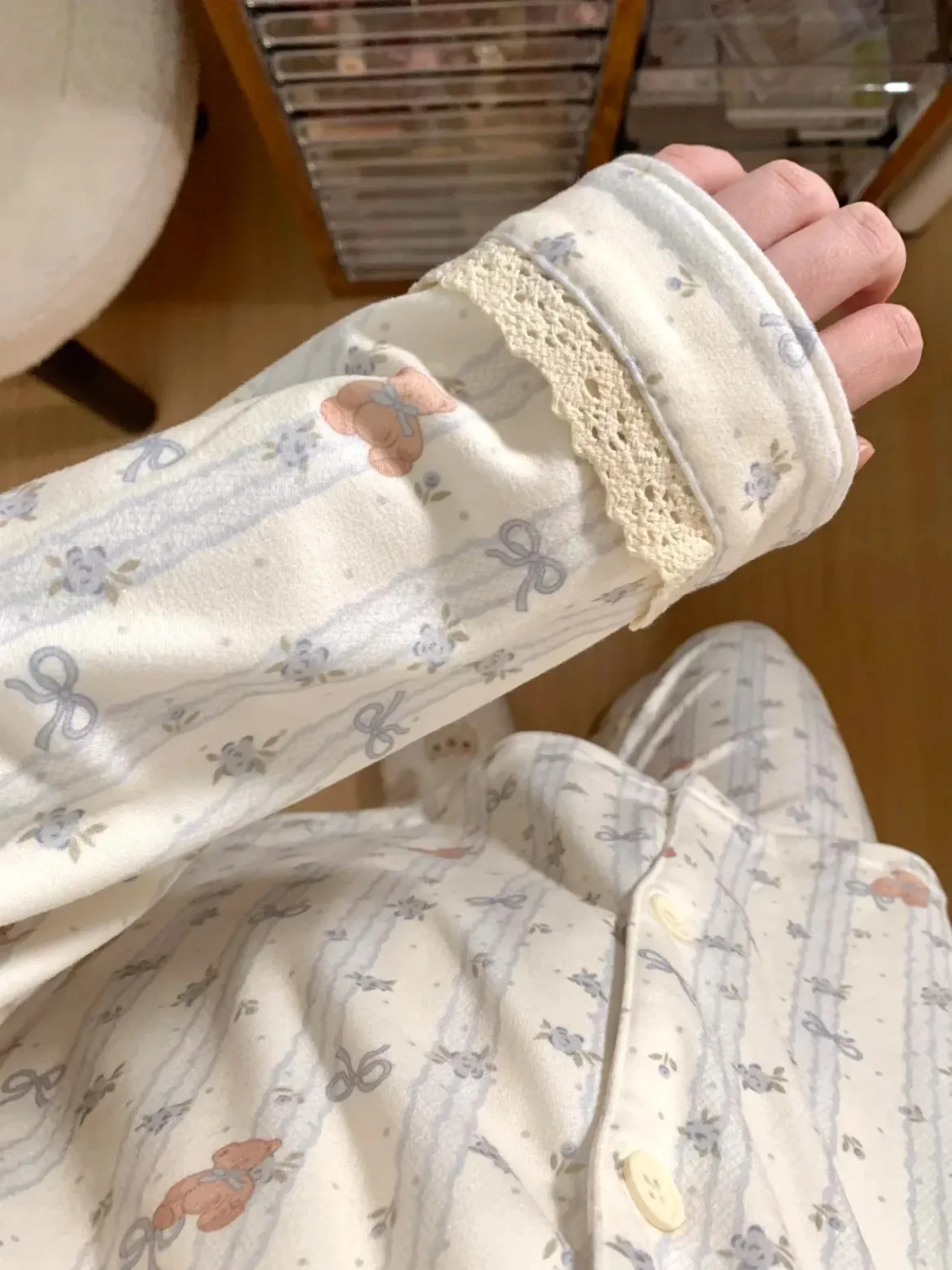 Real Shot# German Velvet Lace Bear Simple Cute Casual Thickened Warm Pajamas Women Autumn Winter Set Loungewear · Wholesale · OEM · Worldwide Shipping - Detail 6