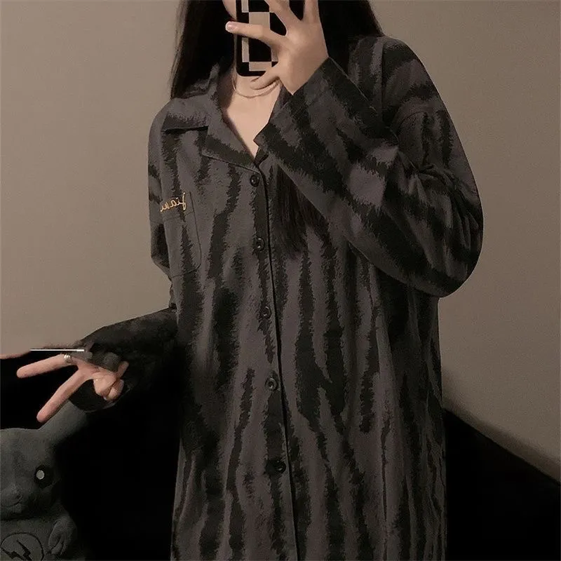 Real Photos# German Velvet Striped Letter Thickened Warm Pajamas Autumn Winter Men's Plus Size Long Sleeve Two-Piece Loungewear Set · Wholesale · OEM · Worldwide Shipping - Detail 6