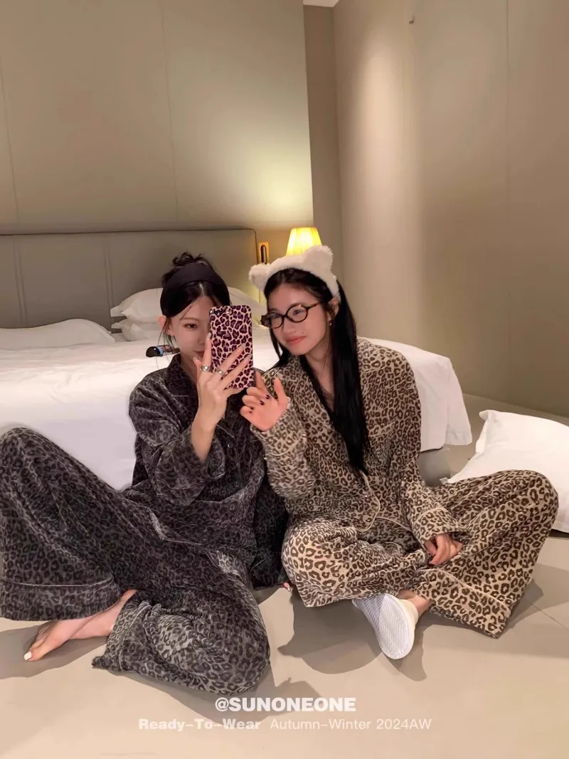 8039 German Velvet Premium Grey Leopard Print 2026 Winter New Arrival Pajamas Women Unisex Large Size Loungewear Set · Wholesale · OEM · Worldwide Shipping
