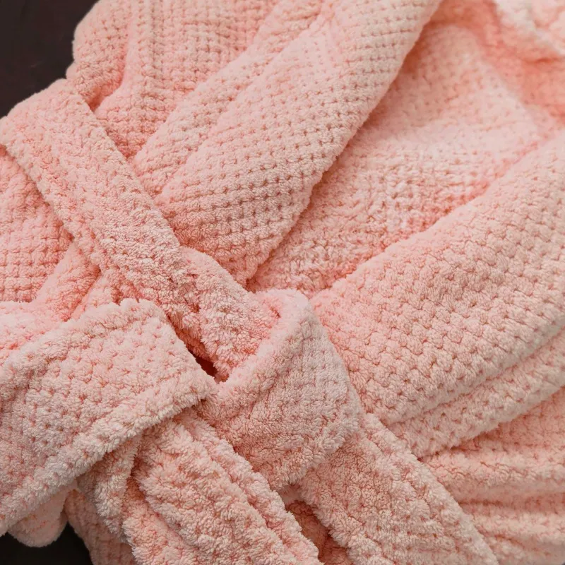 300G Autumn Winter Women's Robe Warm Flannel Bathrobe Pink Simple Pineapple Grid Coral Fleece Pajamas · Wholesale · OEM · Worldwide Shipping - Detail 7