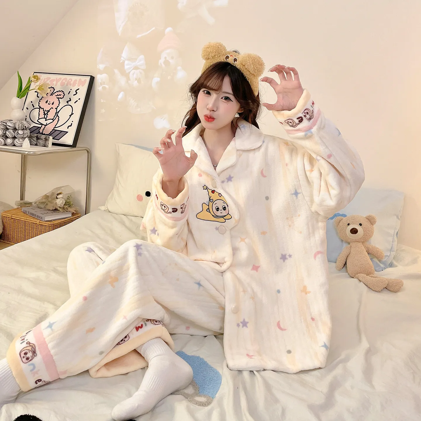 2026 신상 겨울 플란넬 파자마 여성 카라 오픈 카디건 세트 루즈핏 소녀 홈웨어 · 도매 · OEM · 전 세계 배송 - View 1