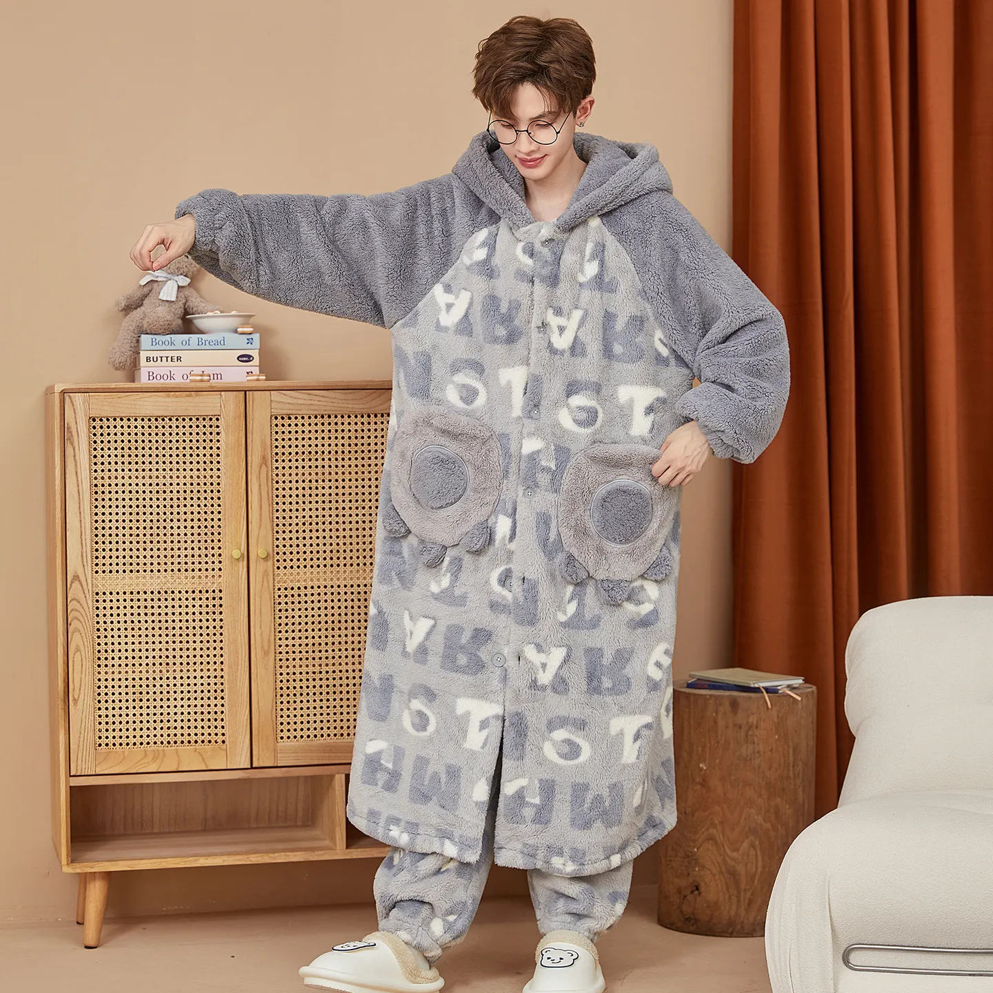 Nouveauté 2026 Ensemble de pyjama en polaire pour homme, modèle automne-hiver, robe de chambre doublée et épaissie, vêtement d'intérieur portable à l'extérieur · Grossiste · OEM · Mondial - View 2
