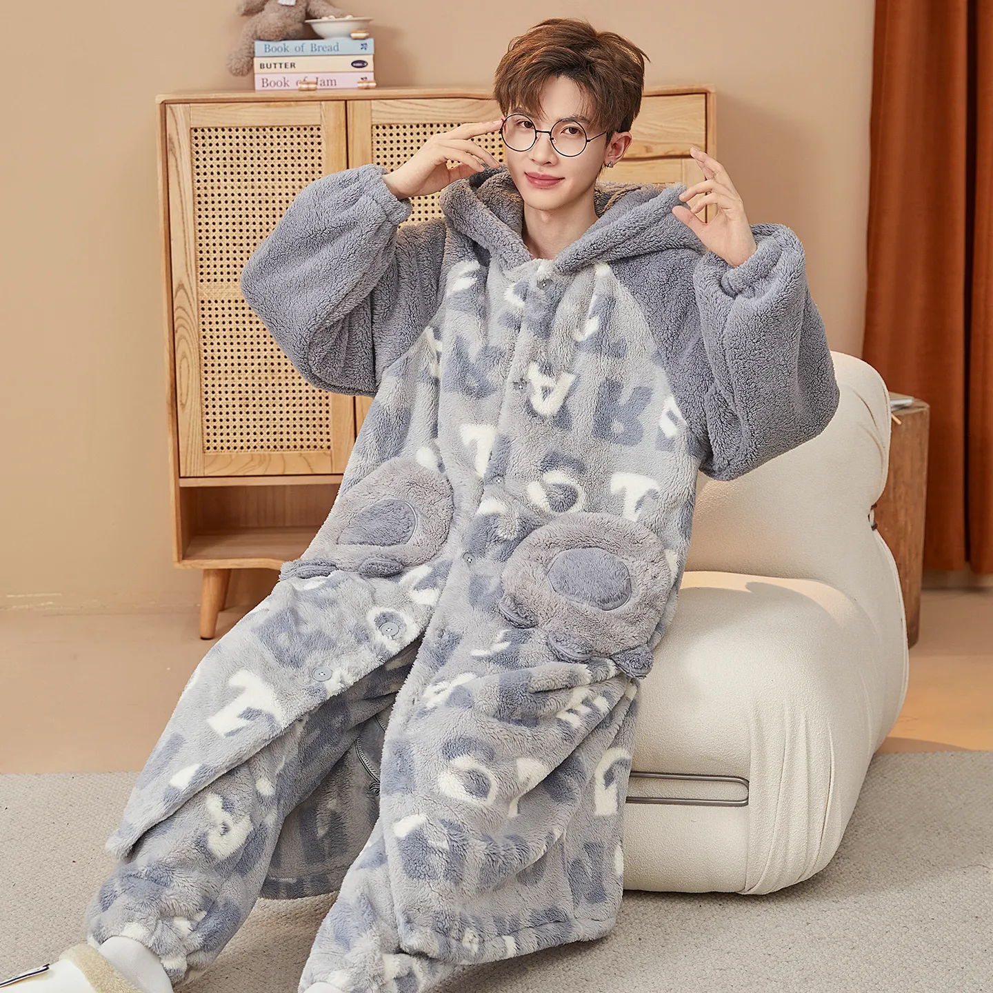 Nouveauté 2026 Ensemble de pyjama en polaire pour homme, modèle automne-hiver, robe de chambre doublée et épaissie, vêtement d'intérieur portable à l'extérieur · Grossiste · OEM · Mondial - View 3