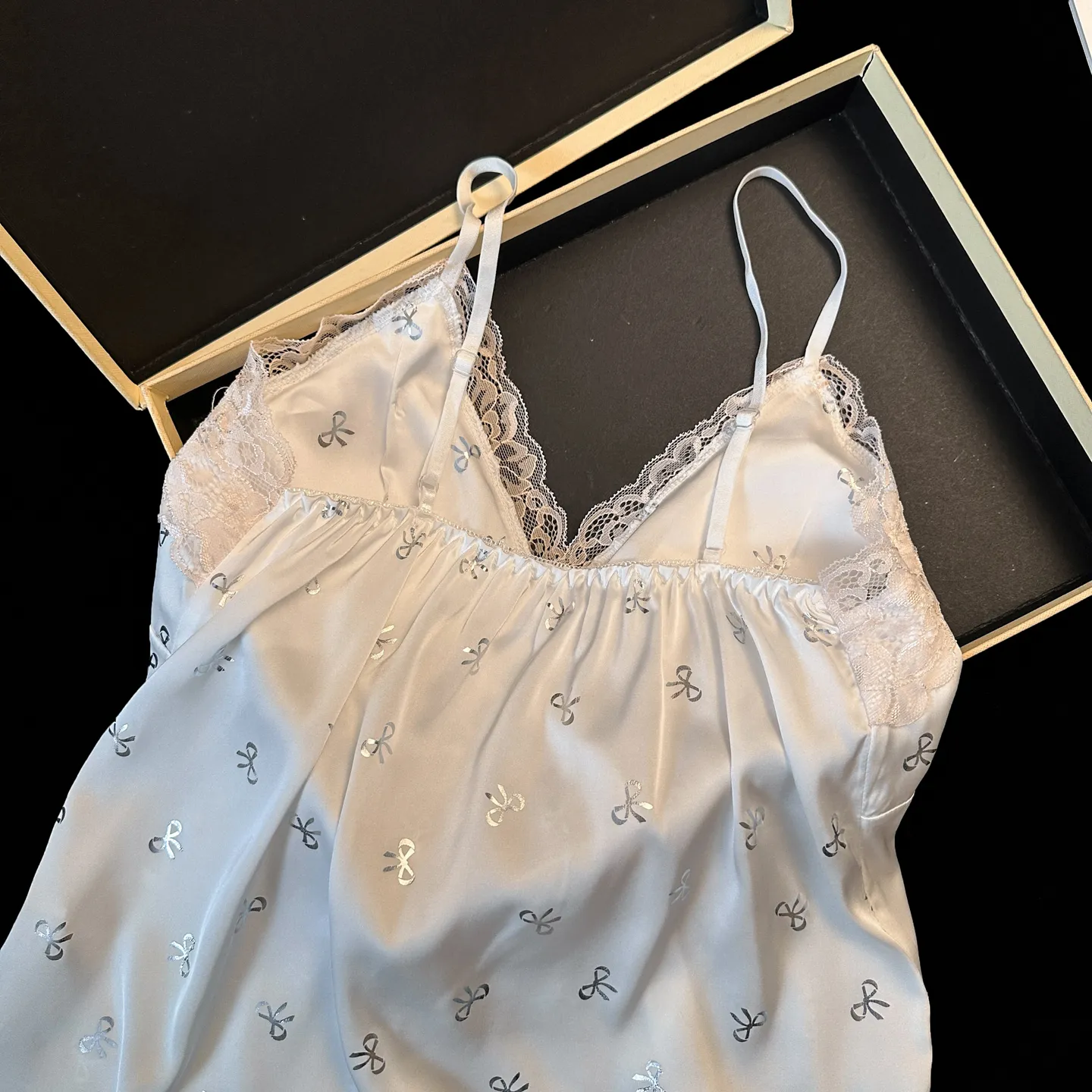 Summer New Ice Silk Cami Shorts Two-Piece Set Cool Sensual Lace Trim Summer Pajama Women's Set with Chest Pads · Wholesale · OEM · Worldwide Shipping - Detail 11