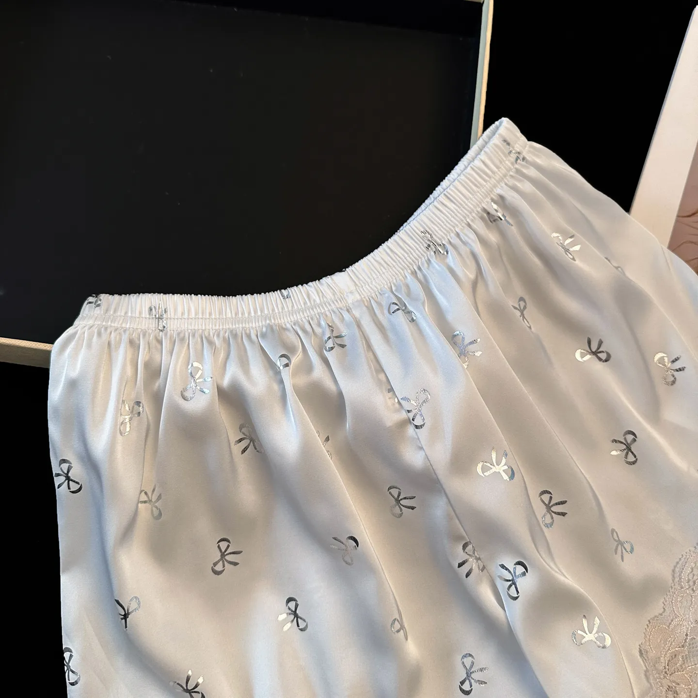 Summer New Ice Silk Cami Shorts Two-Piece Set Cool Sensual Lace Trim Summer Pajama Women's Set with Chest Pads · Wholesale · OEM · Worldwide Shipping - Detail 7