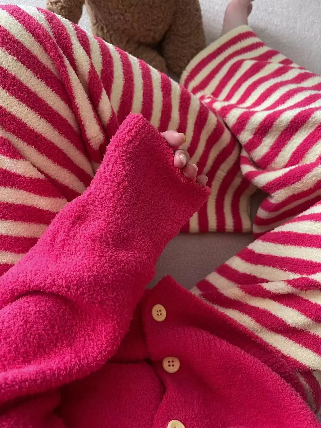 Pyjama femme en tricot à rayures design haut de gamme, ensemble de maison doublé polaire, épais et chaud · Grossiste · OEM · Mondial - Detail 5