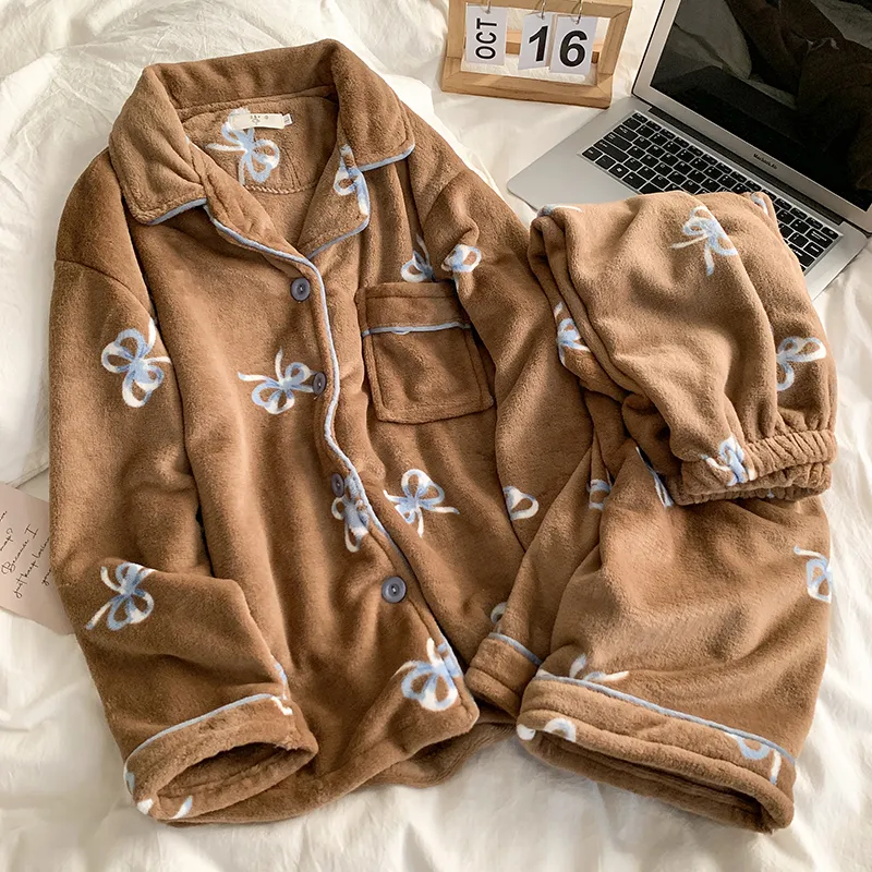 Pyjama femme à nœud style Maillard, automne-hiver, épais, velours corail, chaud, mignon, décontracté, haut de gamme, vêtement d'intérieur · Grossiste · OEM · Mondial - Detail 4