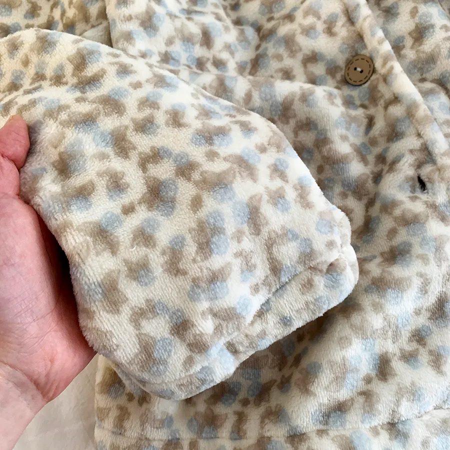 가을겨울 신상 산호绒 잠옷 여성용 두꺼운 보온 레이스 장식 라운드넥 카디건 꽃무늬 홈웨어 세트 · 도매 · OEM · 전 세계 배송 - Detail 6