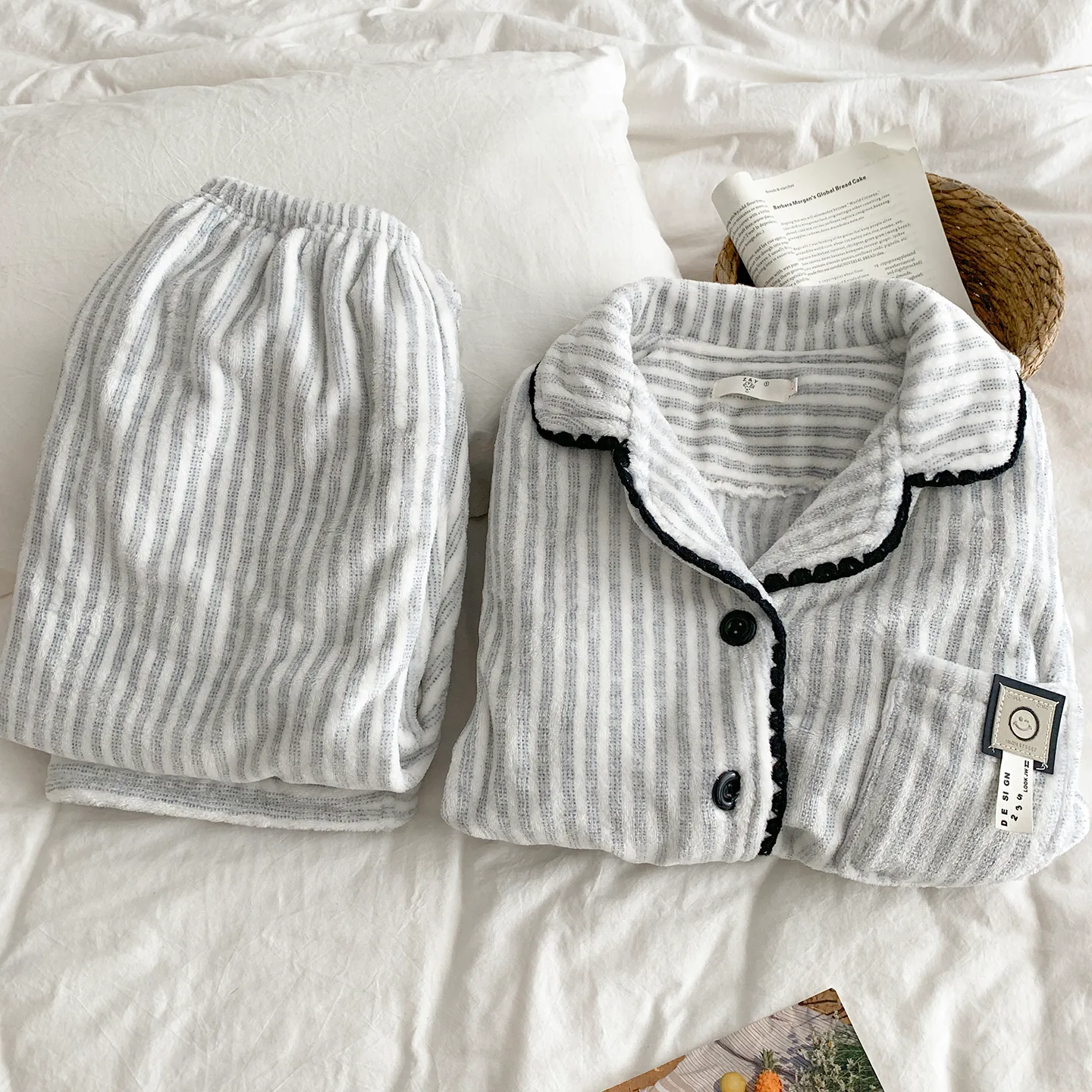 Korean Minimalist Premium Striped Couple Pajamas Women's Thickened Warm Flannel Men's Skin-Friendly Autumn Winter Loungewear · Wholesale · OEM · Worldwide Shipping - Detail 20