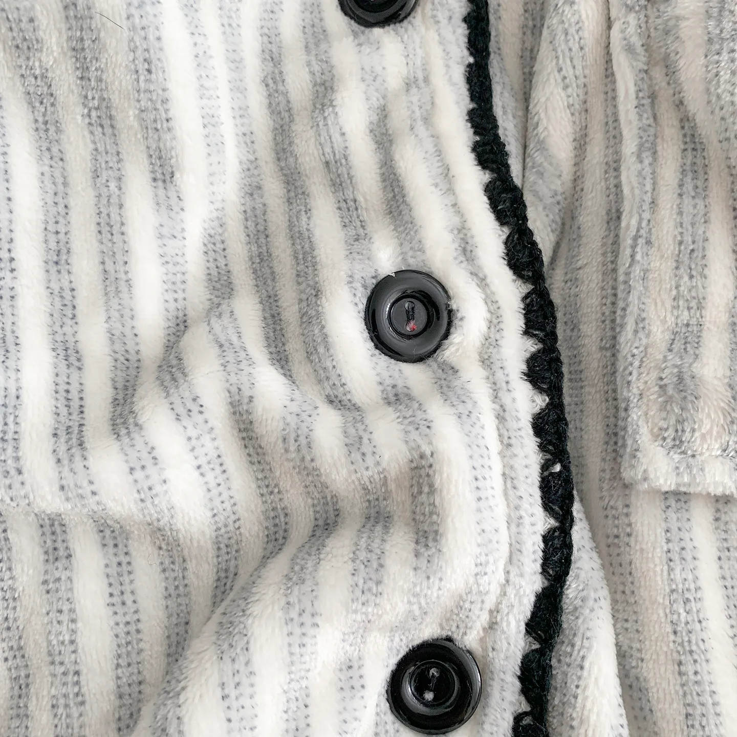 Korean Minimalist Premium Striped Couple Pajamas Women's Thickened Warm Flannel Men's Skin-Friendly Autumn Winter Loungewear · Wholesale · OEM · Worldwide Shipping - Detail 17