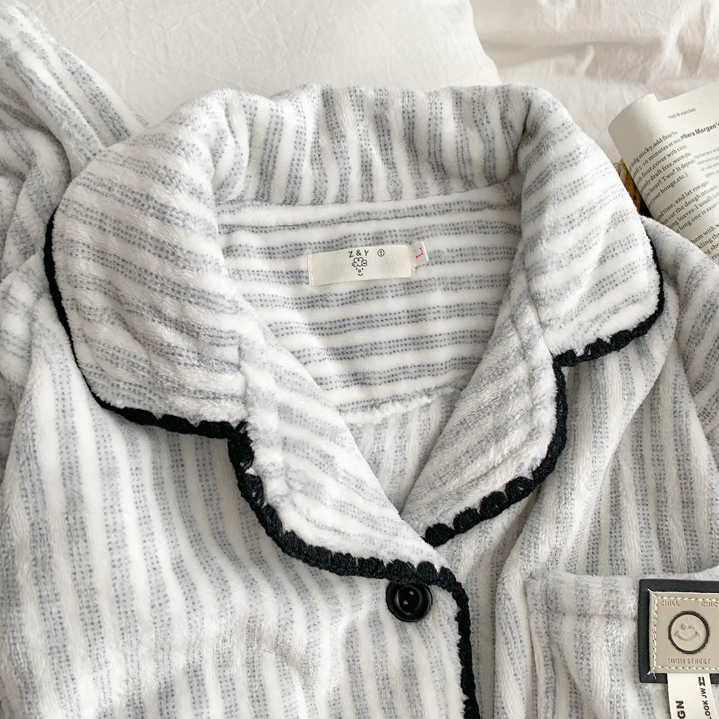 Korean Minimalist Premium Striped Couple Pajamas Women's Thickened Warm Flannel Men's Skin-Friendly Autumn Winter Loungewear · Wholesale · OEM · Worldwide Shipping - Detail 15