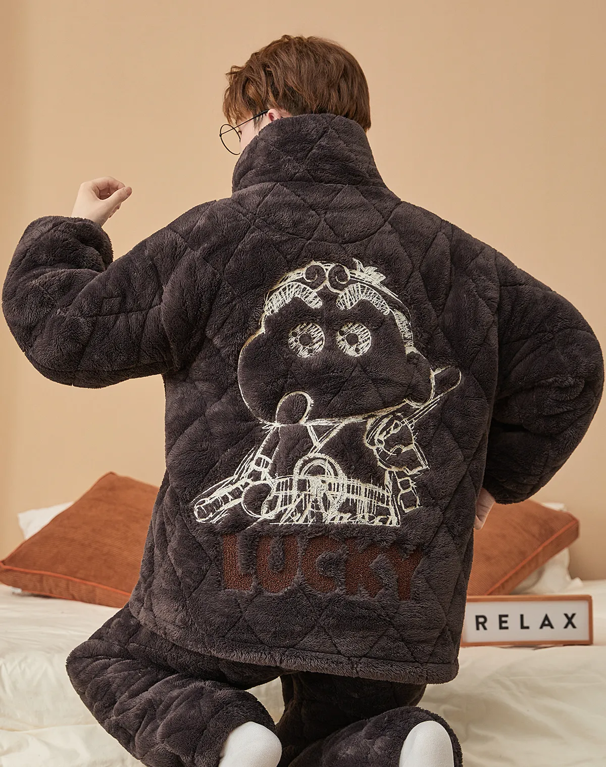 2026 New Winter Long Plush Pajamas for Men Autumn Winter Thickened Fleece Three-Layer Quilted Loungewear Set · Wholesale · OEM · Worldwide Shipping - Detail 2