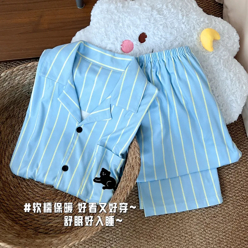 Nouvelle collection automne-hiver, ensemble pyjama homme en velours polaire, col chemise, motif cartoon · Grossiste · OEM · Mondial - View 1