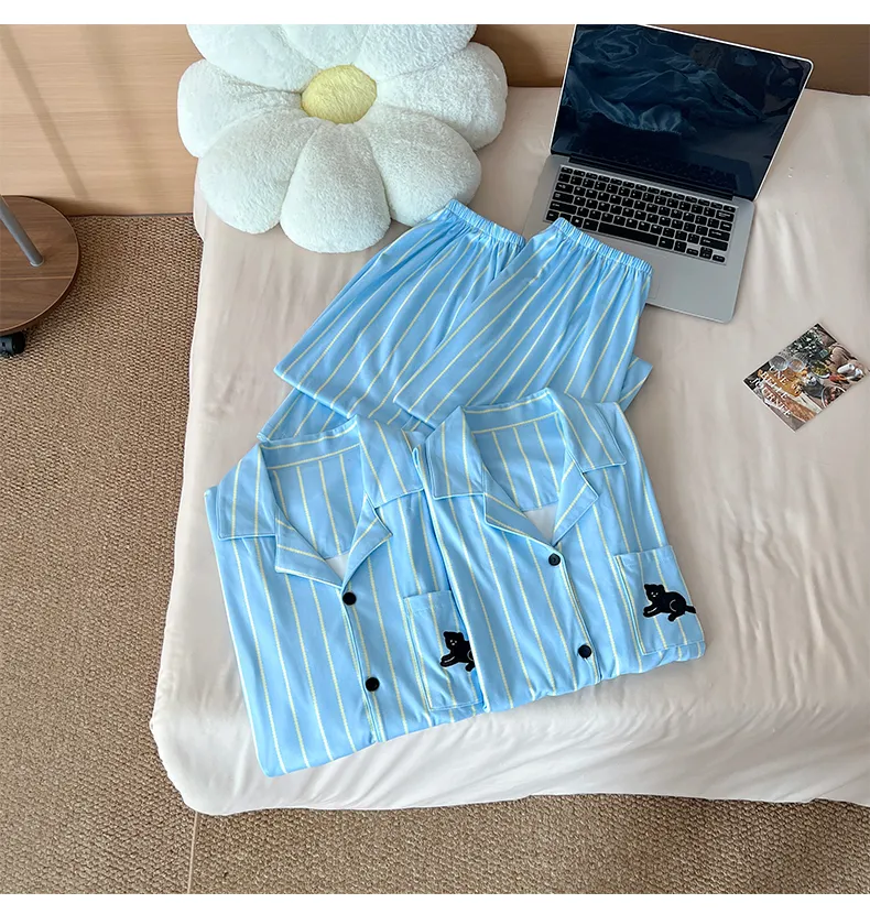 Nouvelle collection automne-hiver, ensemble pyjama couple en velours allemand avec col à motif cartoon · Grossiste · OEM · Mondial - Detail 5