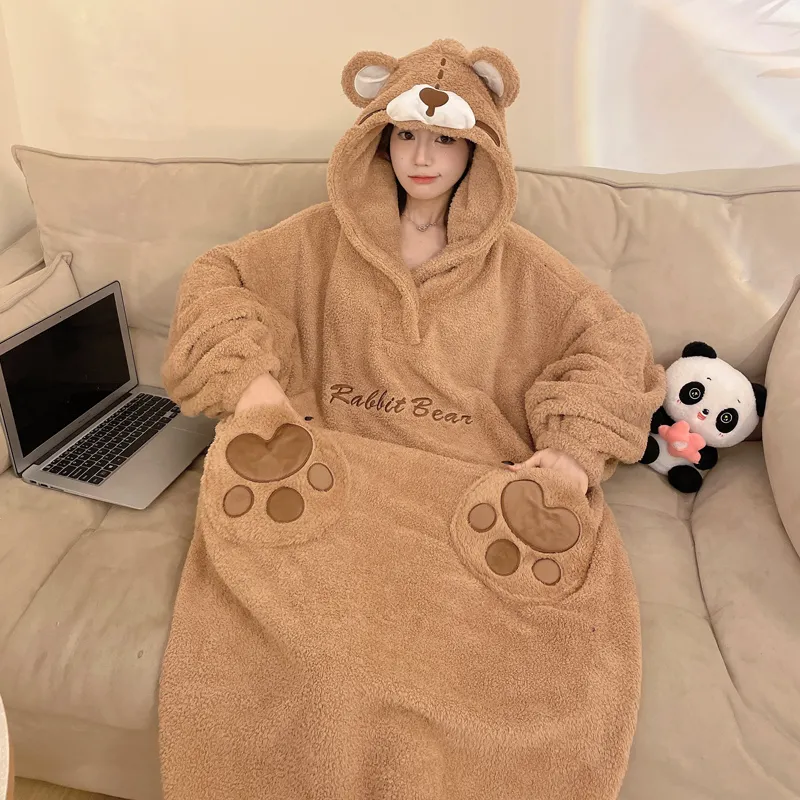 Robe de nuit combinaison en peluche pour femme, nouvelle collection hiver, polaire épaisse et doublée, chien mignon en relief, vêtement d'intérieur pour étudiantes · Grossiste · OEM · Mondial - View 1