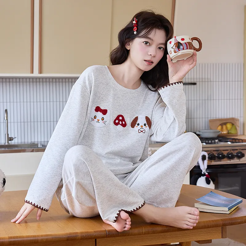 Pyjama cachemire soie femme hiver nouveau épaissi chaud manches longues cartoon fille portable ensemble maison · Grossiste · OEM · Mondial
