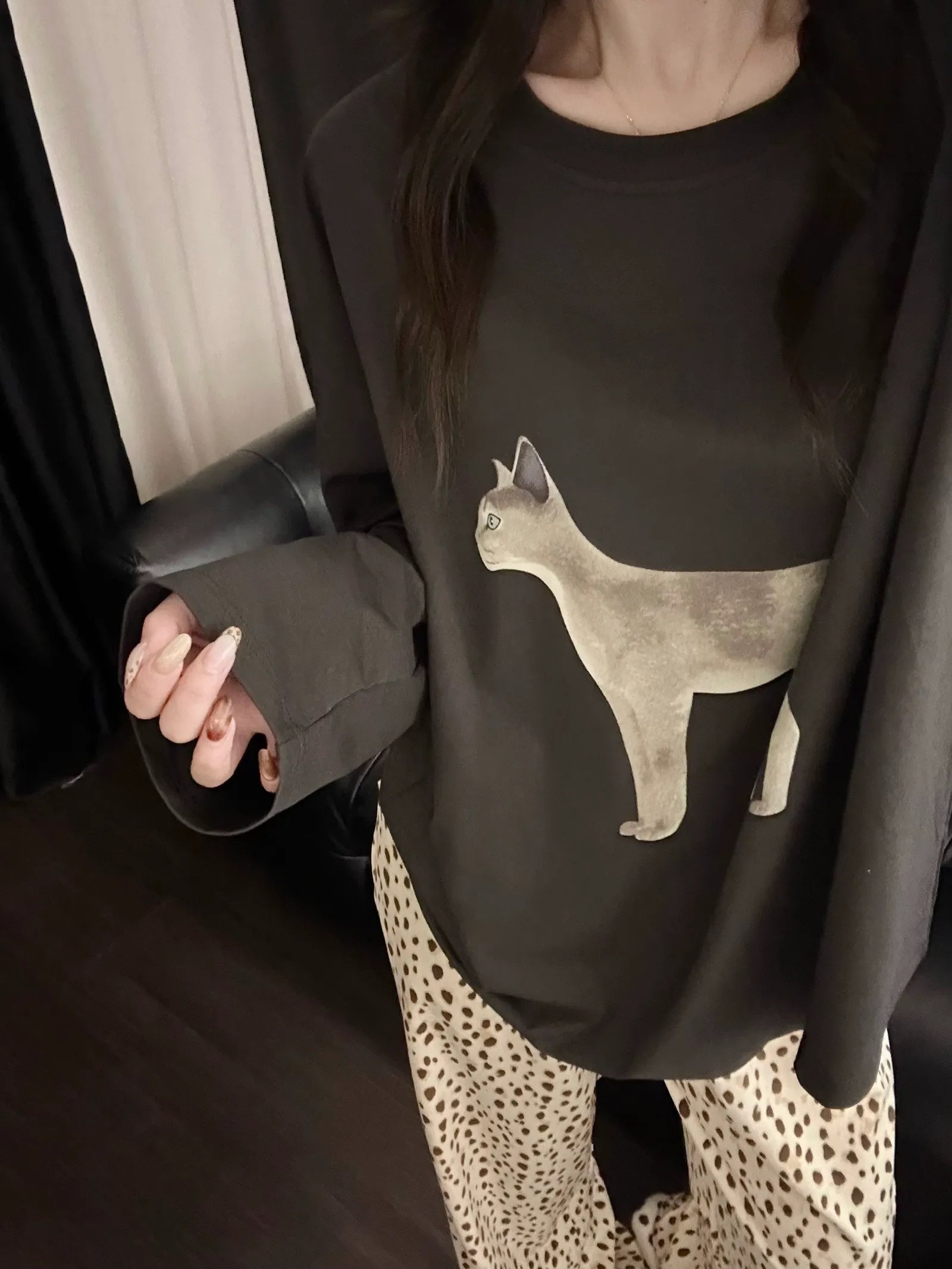 2026 New Autumn German Velvet Cartoon Long Sleeve Summer Pajama Sweet Design Wearable Cat Loose Set · Wholesale · OEM · Worldwide Shipping - View 2