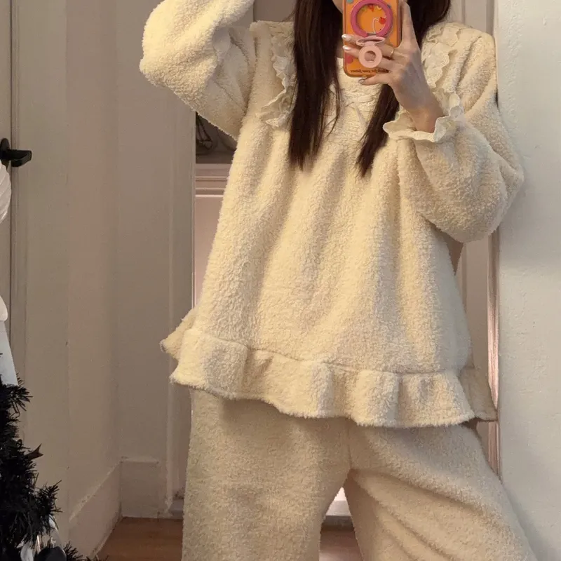 Orange Heart Piyama Musim Dingin Model Baru Bahan Fleece Bertekstur Tebal untuk Wanita Gaya Putri Manis Set Dua Potong Pakaian Rumah · Grosir · OEM · Pengiriman Global - View 4