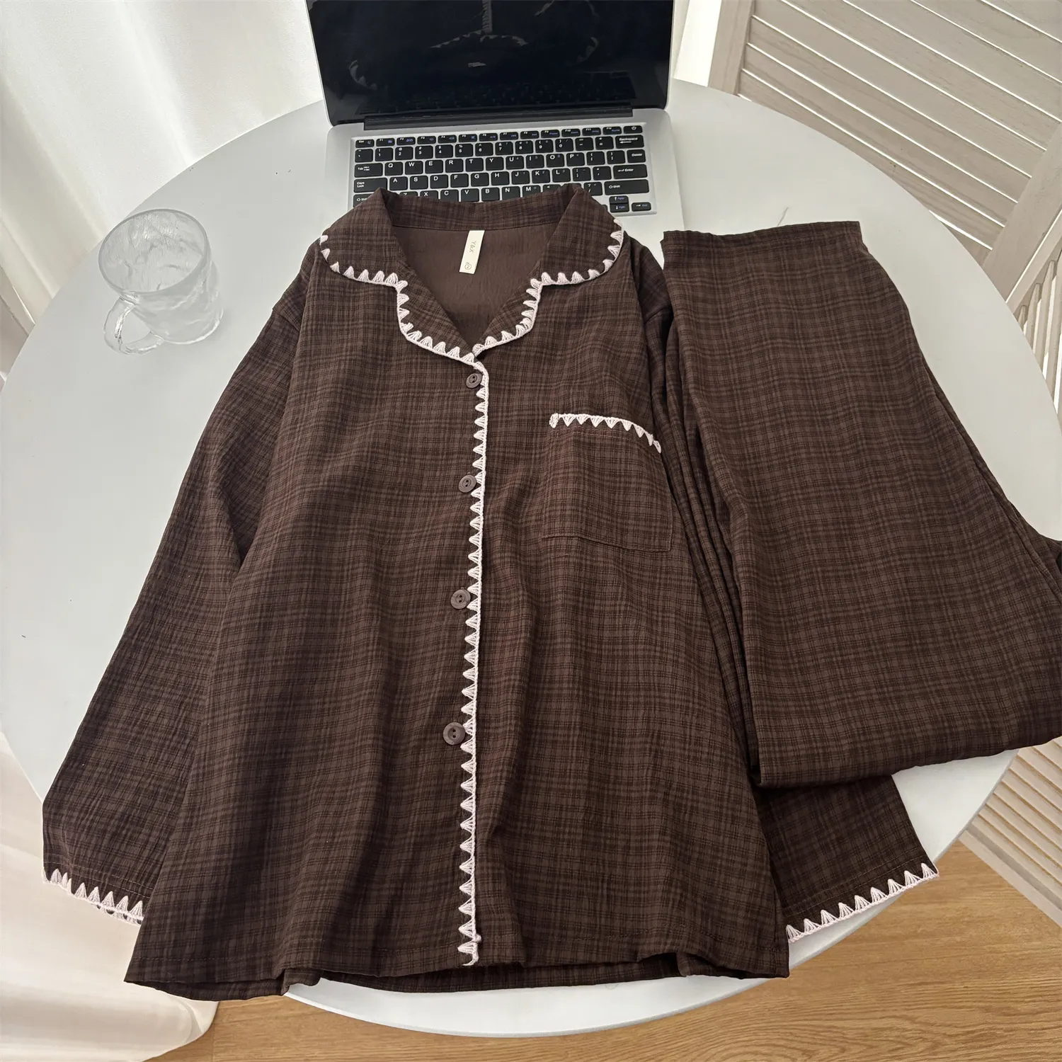 Piyama Pasangan Cloud Cotton Lengan Panjang ＃Kotak Cokelat Tua Wanita Musim Semi Musim Gugur Lengan Panjang Pasangan High-End Set Pakaian Rumah · Grosir · OEM · Pengiriman Global - View 4