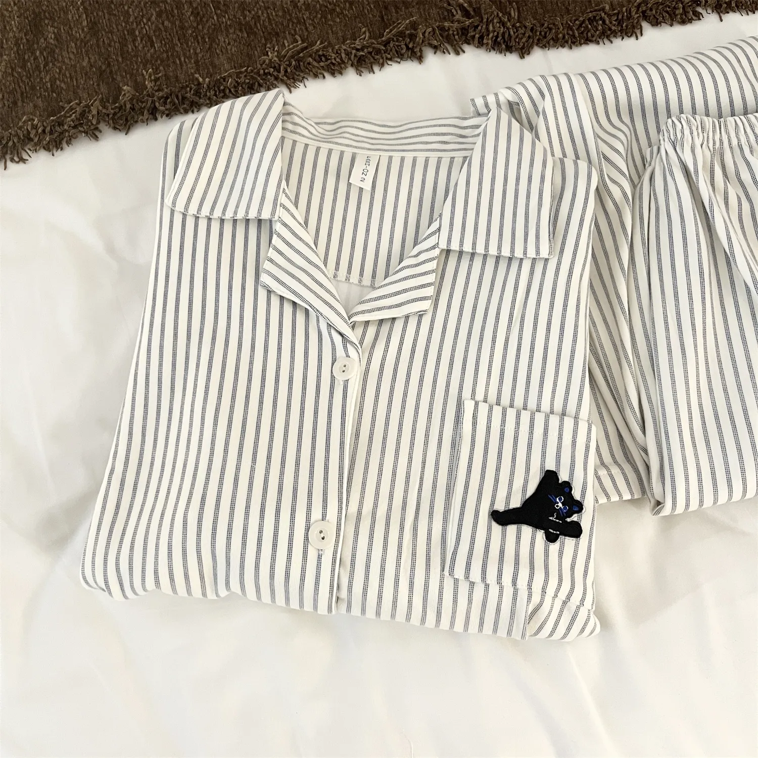 Men's German Velvet Split Cat Pajamas Spring and Autumn New Cute Wearable Outdoors Sweet Style Loungewear Set · Wholesale · OEM · Worldwide Shipping - Detail 6