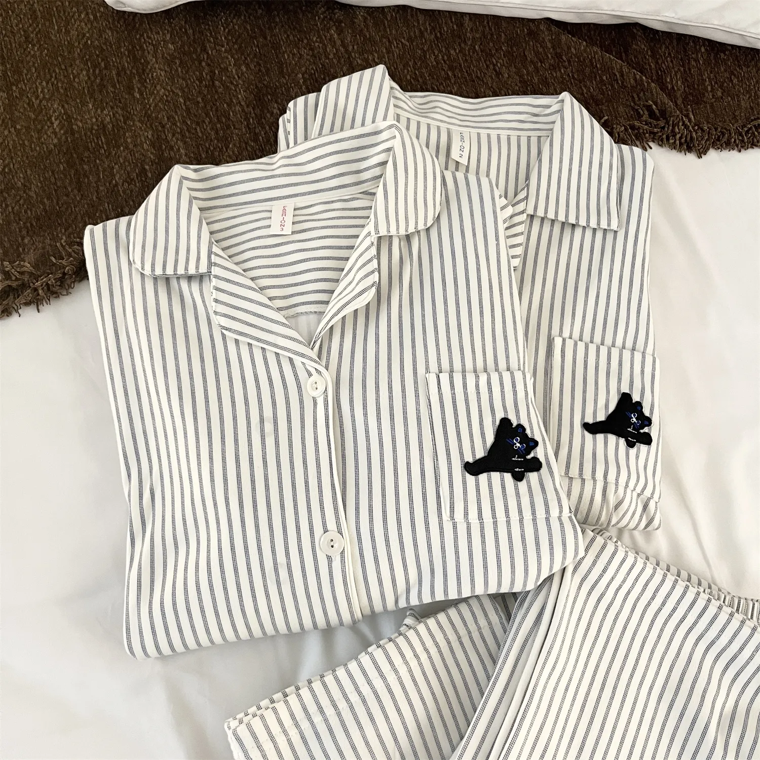 Pyjama couple en velours de laine Dralon - motif chat qui fait le grand écart, nouvelle collection printemps-automne, adorable, portable à l'extérieur, style sweet, ensemble de loungewear · Grossiste · OEM · Mondial - Detail 10