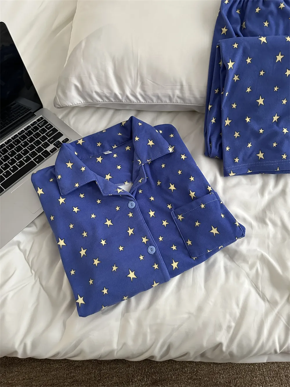 Pyjama homme en polaire Dralon - Bleu ciel étoilé, nouvelle collection printemps-automne, ensemble de pyjama mignon et doux, style portable à l'extérieur · Grossiste · OEM · Mondial - Detail 6