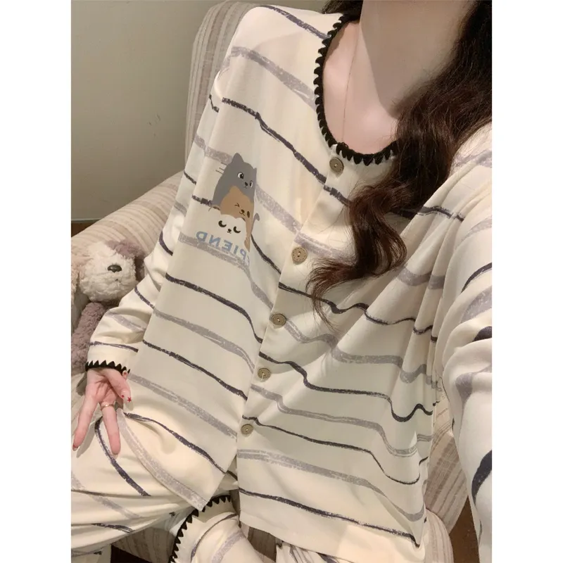 Nouveauté automne-hiver, col rond, rayures et tête de chaton, manches longues et pantalon long, pyjama cartoon mignon portable à l'extérieur, ensemble · Grossiste · OEM · Mondial