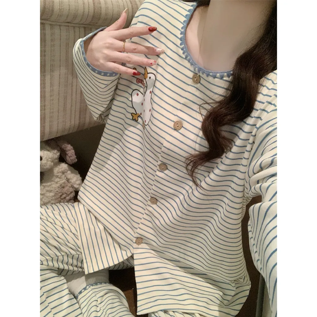 Setelan Piyama Lengan Panjang Celana Panjang Musim Gugur Musim Dingin Model Baru Bahan Dralon Kerah Bulat Motif Garis Horizontal Bebek Kartun Lucu Bisa Dipakai di Luar · Grosir · OEM · Pengiriman Global - Detail 5