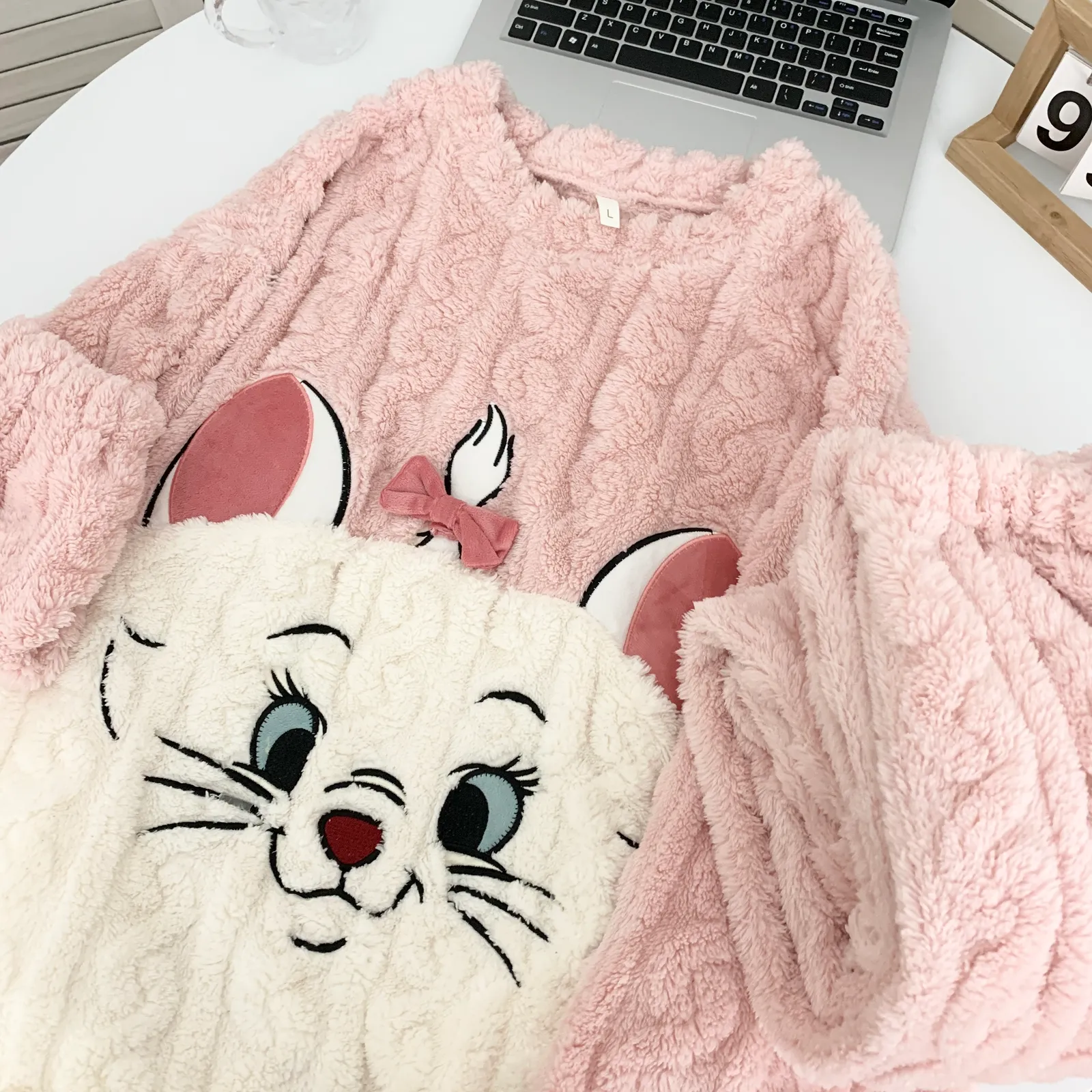 Couple #Cute Kitten Autumn Winter Jacquard Fleece Thickened Fleece Pajamas Couple Cute Cartoon Set Homewear · Wholesale · OEM · Worldwide Shipping - Detail 7
