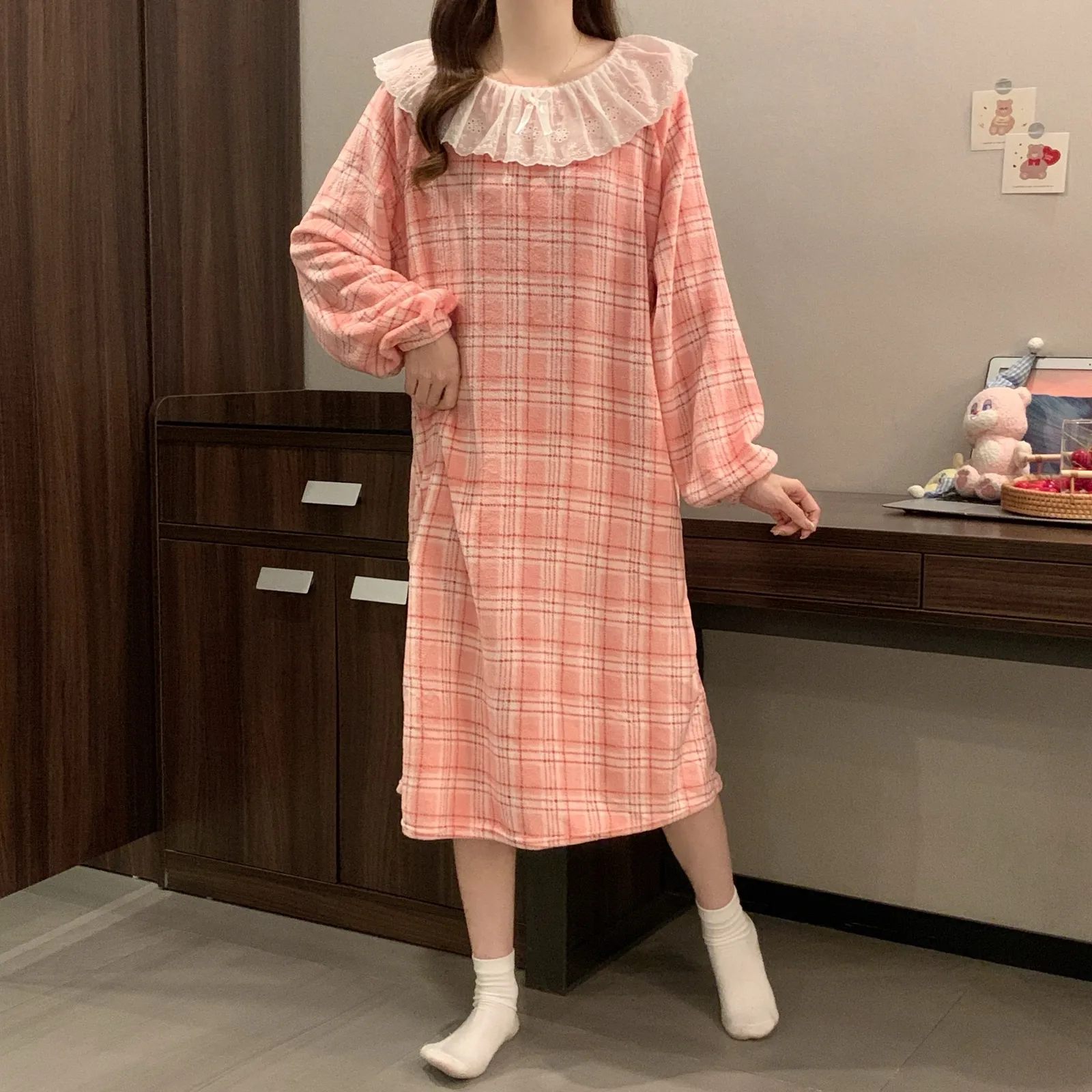 Abaoxi】Flannel Lace Nightdress Women Winter Loose Plus Size Coral Fleece Pajamas Women Cartoon Loungewear · Wholesale · OEM · Worldwide Shipping - View 3