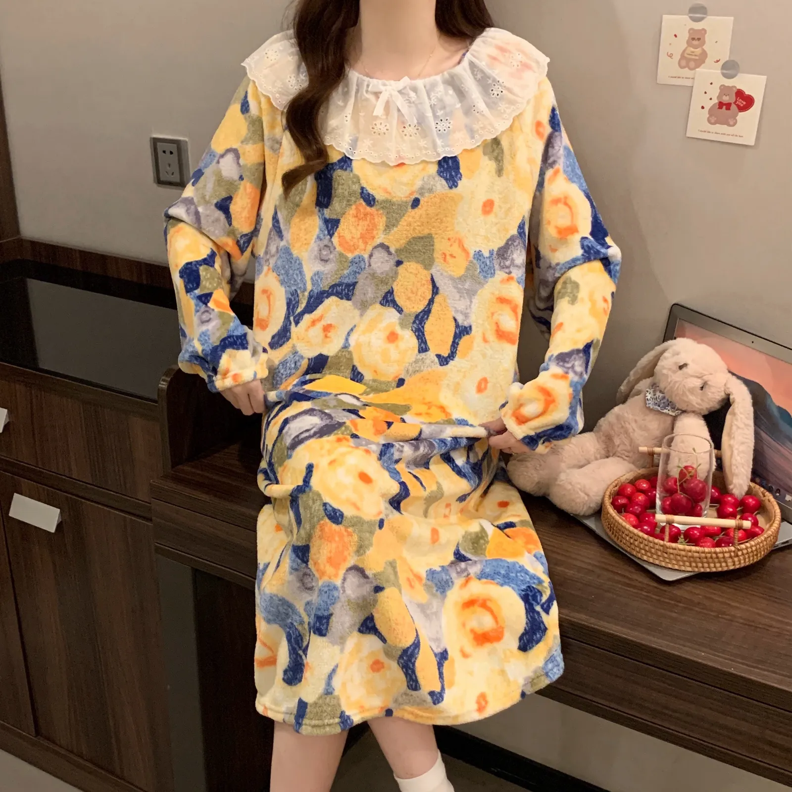 Flannel Lace Sleep Dress for Women Winter Loose Plus Size Coral Fleece Pajamas Cartoon Homewear · Wholesale · OEM · Worldwide Shipping - View 4