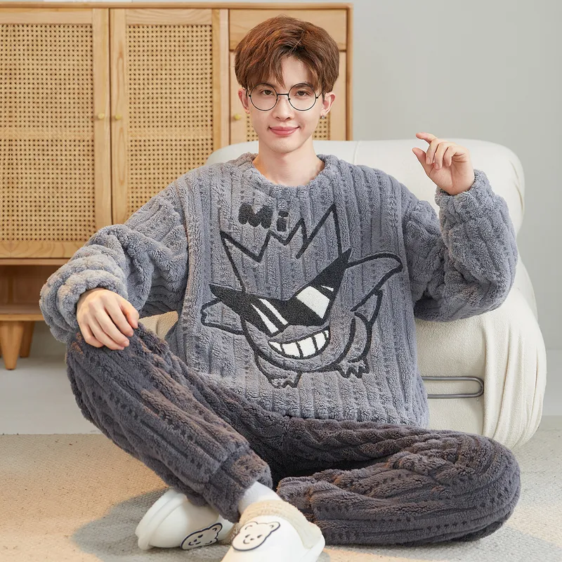 Nouveauté hiver pyjama homme polaire jacquard col rond motif cartoon épais · Grossiste · OEM · Mondial - View 4