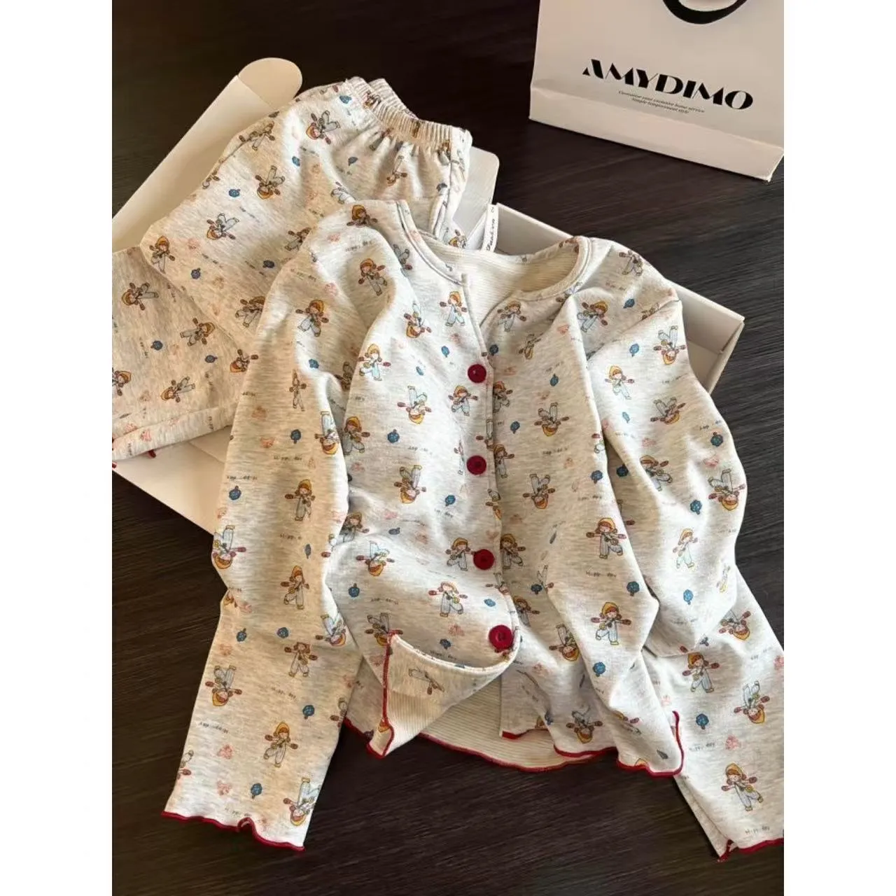 Pabrik Sumber Langsung Piyama Anak Perempuan V-Neck Wanita Musim Semi Gugur Musim Dingin Tepi Bergelombang Pakaian Rumah · Grosir · OEM · Pengiriman Global - Detail 1