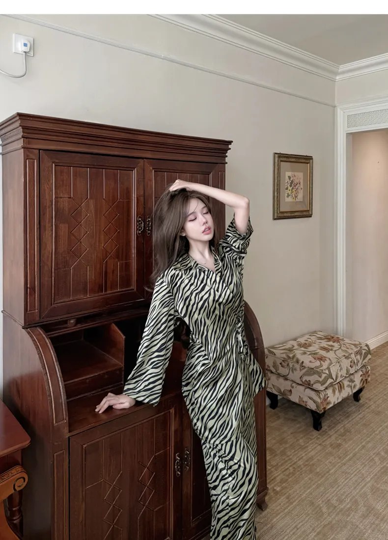 Victoria-Style Western Ice Silk Pajama Set, Zebra Print Long Sleeve Premium Spring/Autumn Loungewear, Wearable Outside · Wholesale · OEM · Worldwide Shipping - Detail 5