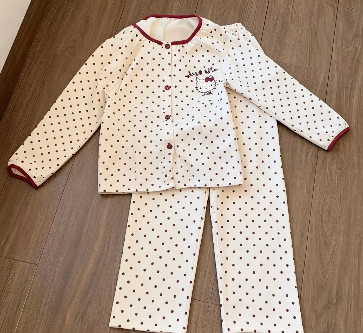 刺繍犬 パジャマ レディース 秋冬 リブ ドイツベルベット 丸首 かわいい 暖かい 韓国風 部屋着 2点セット · 卸売 · OEM · 世界へ発送 - View 1