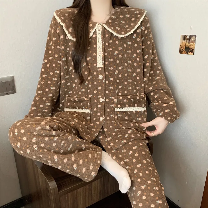 320 gram Velvet Bayberry Musim Dingin Coral Fleece Piyama Wanita Cardigan Kancing Bisa Dipakai di Luar Set Pakaian Rumah · Grosir · OEM · Pengiriman Global - View 3
