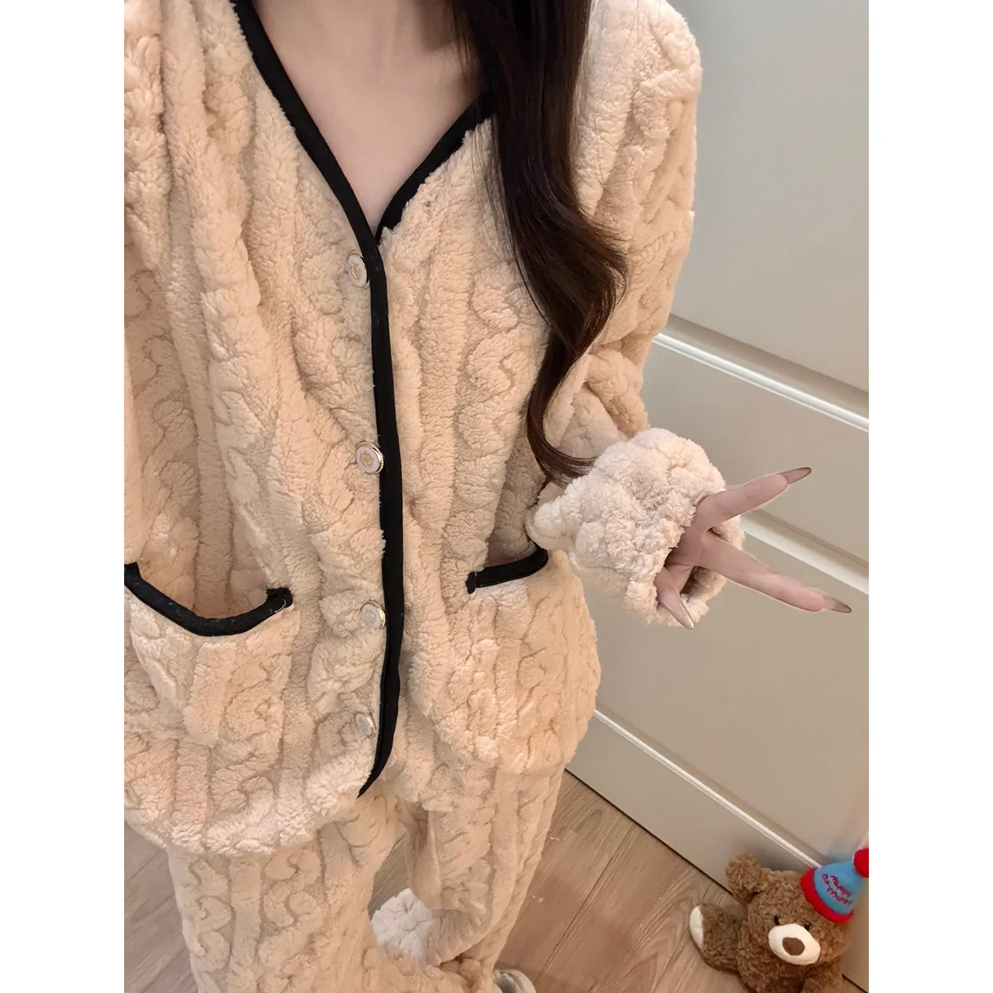 Jacquard Long Plush Pajamas for Women Winter New Arrival Thickened Warm Plus Size Loungewear · Wholesale · OEM · Worldwide Shipping