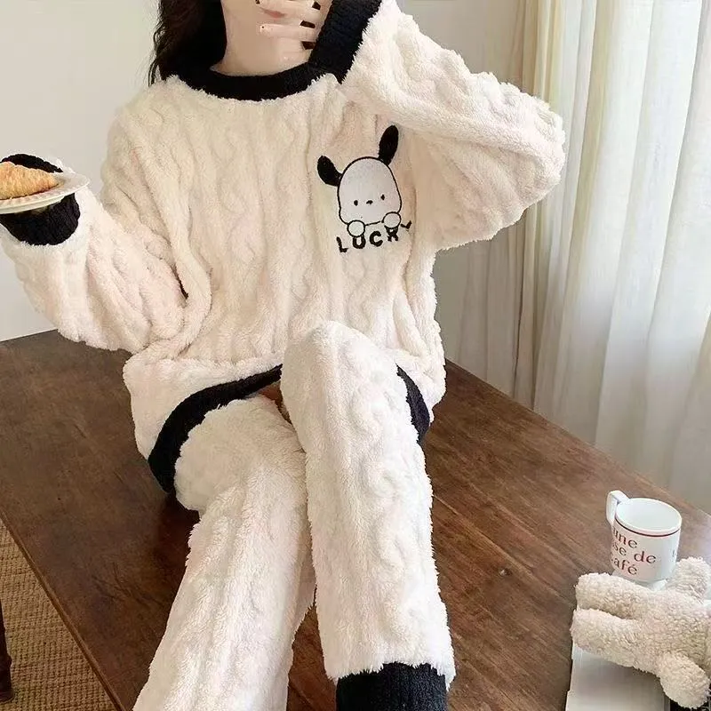 칼 220g 자카드 플리스 카툰 자수 파자마 여성 가을 겨울 따뜻한 외출 가능 홈웨어 세트 · 도매 · OEM · 전 세계 배송 - View 1