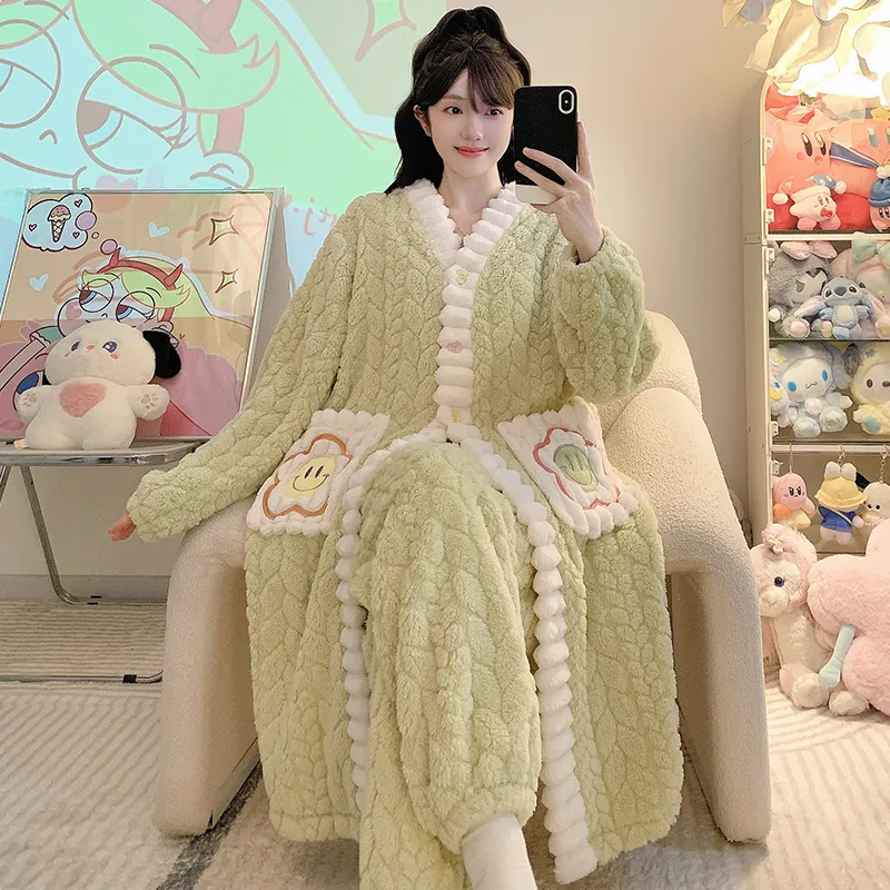 Pyjama femme en jacquard, style princesse sucrée pour l'hiver, robe de nuit mi-longue, manches longues, pantalon long, grande taille jusqu'à 110 kg, vêtements d'intérieur · Grossiste · OEM · Mondial - View 1