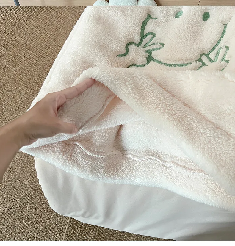 طقم ملابس منزلية رجالي شتوي جديد بياقة دائرية من الفليس السميك · بيع بالجملة · تصنيع حسب الطلب · شحن عالمي - Detail 7