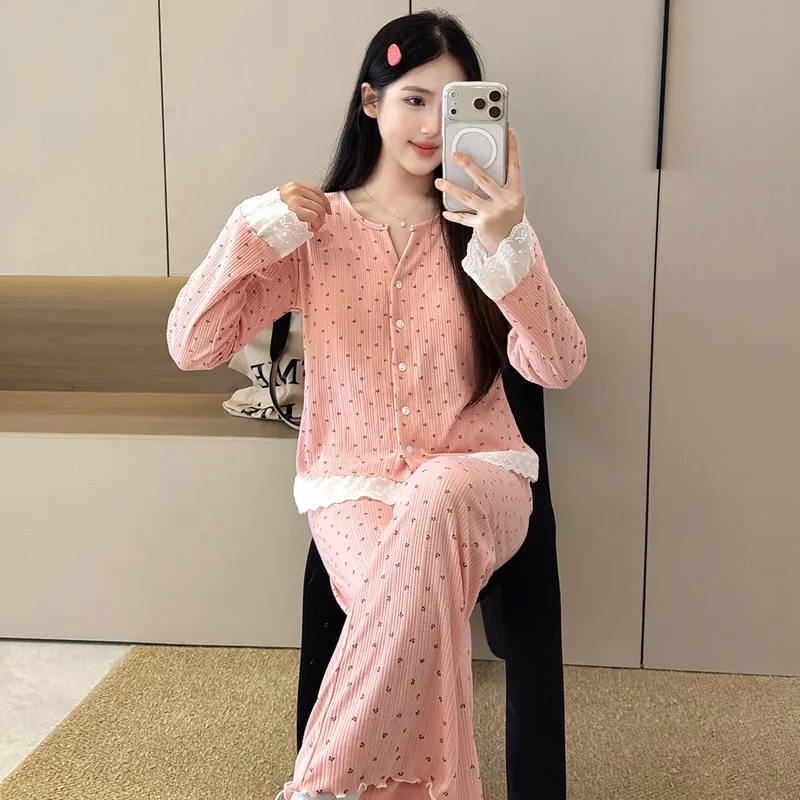 Piama Wanita Bahan Katun 6535 Musim Semi Musim Gugur Gaya Manis ala Ins Cardigan Lengan Panjang Celana Panjang Set Dua Potong Pakaian Rumah Pelajar Bisa Dipakai Keluar · Grosir · OEM · Pengiriman Global - View 3