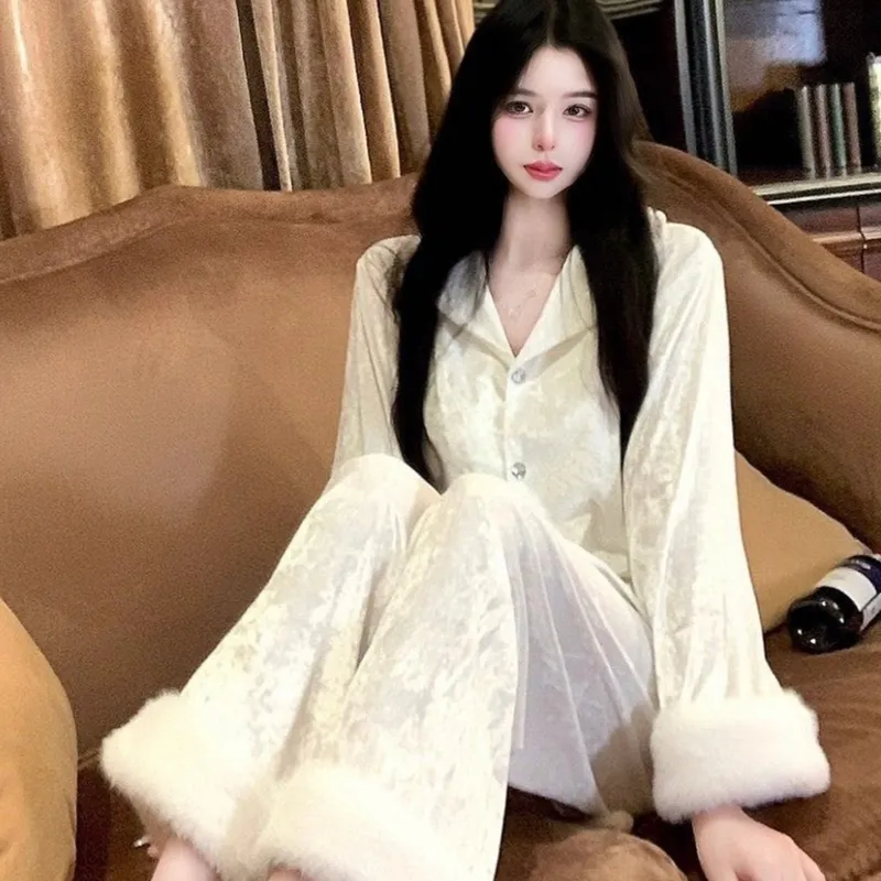 Gambar online piyama velvet bulu imitasi mewah rasa premium nyonya muda lengan panjang musim gugur musim dingin set velvet · Grosir · OEM · Pengiriman Global