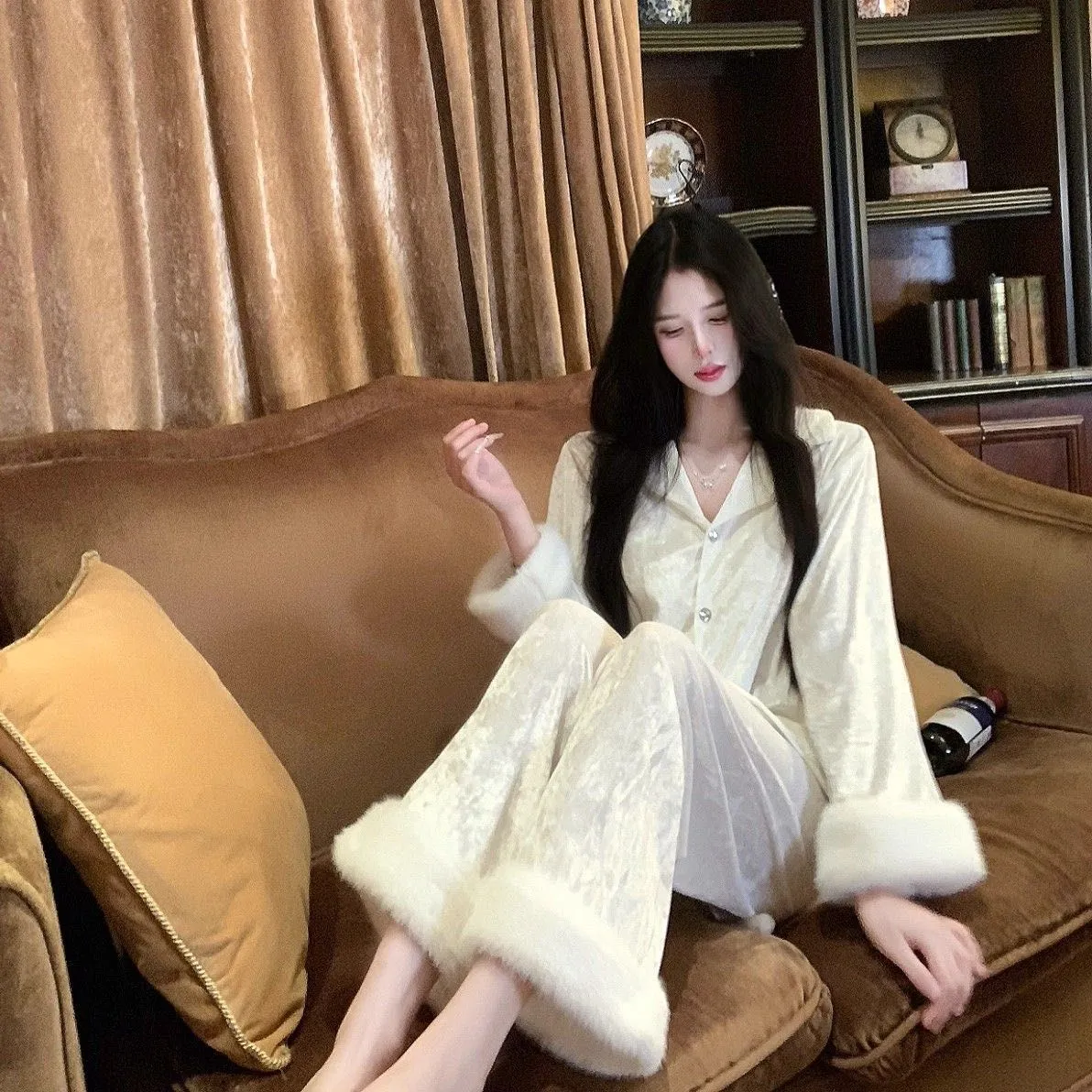 Gambar online piyama velvet bulu imitasi mewah rasa premium nyonya muda lengan panjang musim gugur musim dingin set velvet · Grosir · OEM · Pengiriman Global - Detail 4